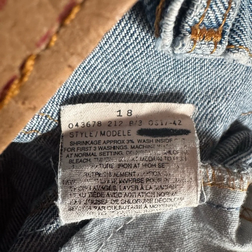 VTG Levi’s 550 Thrashed Grunge Baggy Jeans 32X29 (tag‎ 33X30)